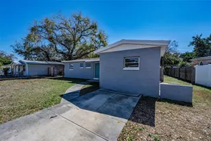 5449 63rd Way N, Saint Petersburg, FL 33709 - Photo 5
