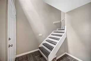 9465 Forest Hills Cir, Tampa, FL 33612 - Photo 33