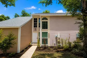 9465 Forest Hills Cir, Tampa, FL 33612 - Photo 1