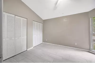 9465 Forest Hills Circle, Tampa, FL 33612 - Photo 55
