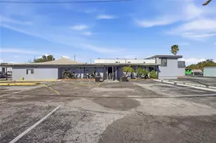 4900 66th St N, Saint Petersburg, FL 33709 - Photo 1