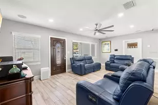 1000 59th Ave S, Saint Petersburg, FL 33705 - Photo 7