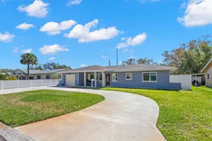 1000 59th Ave S, Saint Petersburg, FL 33705 - Photo 3