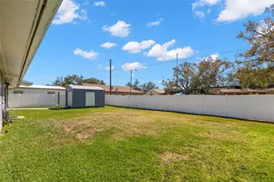 1000 59th Ave S, Saint Petersburg, FL 33705 - Photo 17