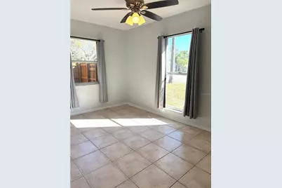 1060 41st Street N, Saint Petersburg, FL 33713 - Photo 15