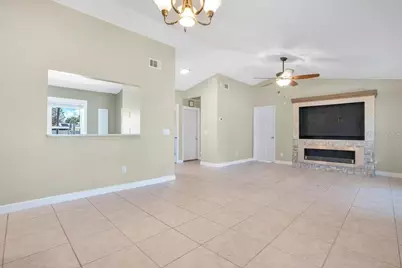 6704 Seafairer Drive, Tampa, FL 33615 - Photo 5