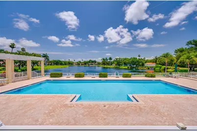 4750 Dolphin Cay Lane S #509, Saint Petersburg, FL 33711 - Photo 7