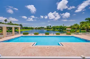4750 Dolphin Cay Ln S, Saint Petersburg, FL 33711 - Photo 7