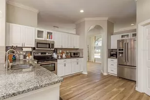 5801 Erhardt Dr, Riverview, FL 33578 - Photo 9