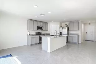 35668 Doveland Dr, Zephyrhills, FL 33541 - Photo 15