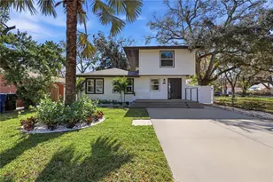 727 16th Ave NW, Largo, FL 33770 - Photo 1