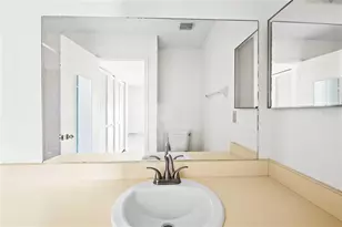 4520 Blossom Blvd, Zephyrhills, FL 33542 - Photo 27