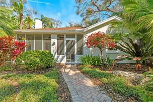 250 Aberdeen St, Dunedin, FL 34698 - Photo 1