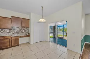 521 Vista Ridge Dr, Ruskin, FL 33570 - Photo 17