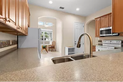1007 Chelsea Greens Court #36, Sun City Center, FL 33573 - Photo 7