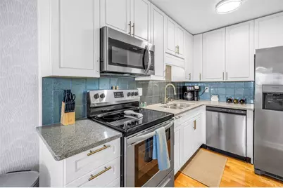 5102 Coquina Key Drive SE #D, Saint Petersburg, FL 33705 - Photo 7