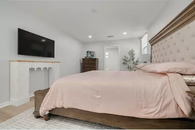 240 24th Avenue N, Saint Petersburg, FL 33704 - Photo 23