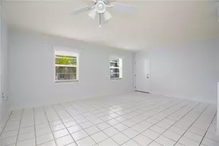 6960A Sunset Dr S, Saint Petersburg, FL 33707 - Photo 5
