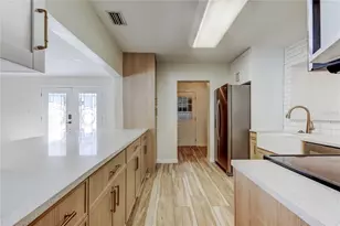 3936 E Eden Roc Cir, Tampa, FL 33634 - Photo 15