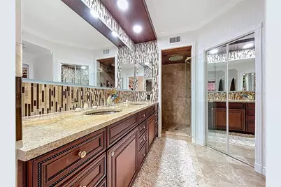1200 Country Club Dr #5404, Largo, FL 33771 - Photo 17