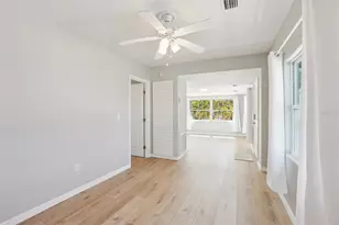 13135 4th St E, Madeira Beach, FL 33708 - Photo 9