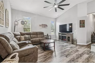 10022 Cannon Drive, Riverview, FL 33578 - Photo 5