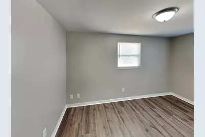 [Address not provided], Tampa, FL 33619 - Photo 9