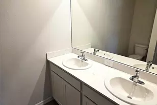 10646 Hidden Banks Gln, Parrish, FL 34219 - Photo 9