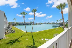 12320 Capri Cir N, Treasure Island, FL 33706 - Photo 19