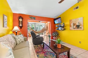 324 Knottwood Ct, Sun City Center, FL 33573 - Photo 11