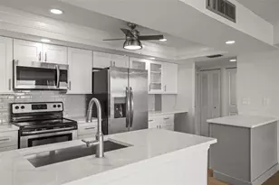 400 Island Way, Clearwater Beach, FL 33767 - Photo 9