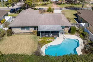 3108 Lake Ellen Dr, Tampa, FL 33618 - Photo 39