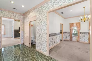 6013 S Russell St, Tampa, FL 33611 - Photo 9