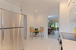 4480 Overlook Dr NE, Saint Petersburg, FL 33703 - Photo 5