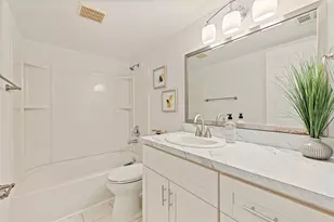 4480 Overlook Dr NE, Saint Petersburg, FL 33703 - Photo 23