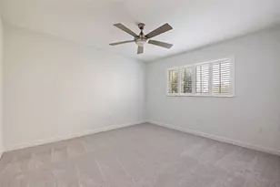 4480 Overlook Dr NE, Saint Petersburg, FL 33703 - Photo 21
