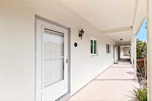 4480 Overlook Dr NE, Saint Petersburg, FL 33703 - Photo 15