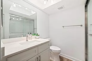 4480 Overlook Dr NE, Saint Petersburg, FL 33703 - Photo 9