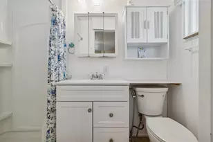 678 Mt Madison Ave NE, Saint Petersburg, FL 33702 - Photo 23