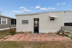 678 Mt Madison Ave NE, Saint Petersburg, FL 33702 - Photo 35