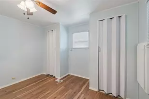 678 Mt Madison Ave NE, Saint Petersburg, FL 33702 - Photo 29