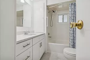 678 Mt Madison Ave NE, Saint Petersburg, FL 33702 - Photo 25
