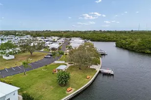 678 Mt Madison Ave NE, Saint Petersburg, FL 33702 - Photo 47
