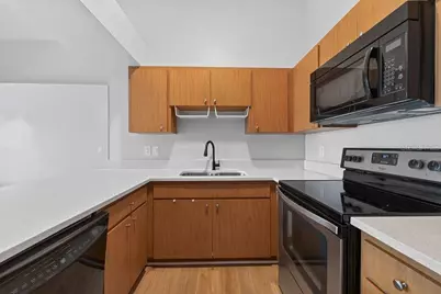 3002 W Cleveland Street #D11, Tampa, FL 33609 - Photo 17