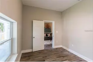 2341 W Walnut St, Tampa, FL 33607 - Photo 7