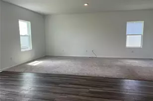 2307 Harris Hawk Ave, Ruskin, FL 33570 - Photo 9