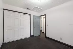 7917 Lakeshore Dr, Tampa, FL 33604 - Photo 15