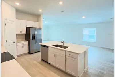 2318 Allium Roseum Lane, Plant City, FL 33565 - Photo 9