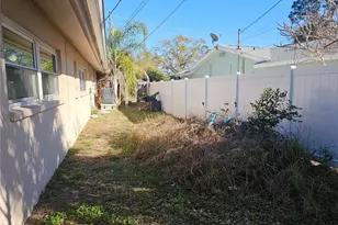 5230 Venetian Blvd NE, Saint Petersburg, FL 33703 - Photo 29