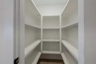 1985 Michigan Ave NE, Saint Petersburg, FL 33703 - Photo 41